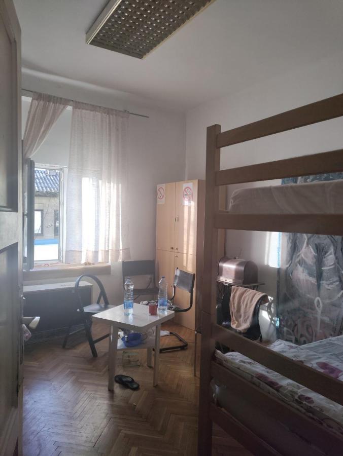Hostel Yolo Belgrad Zewnętrze zdjęcie
