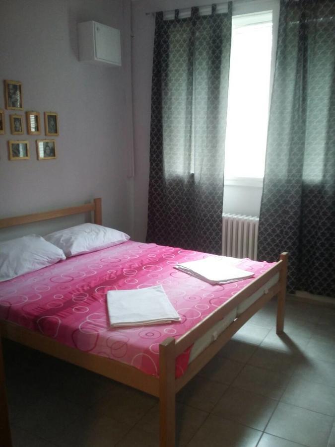 Hostel Yolo Belgrad Zewnętrze zdjęcie