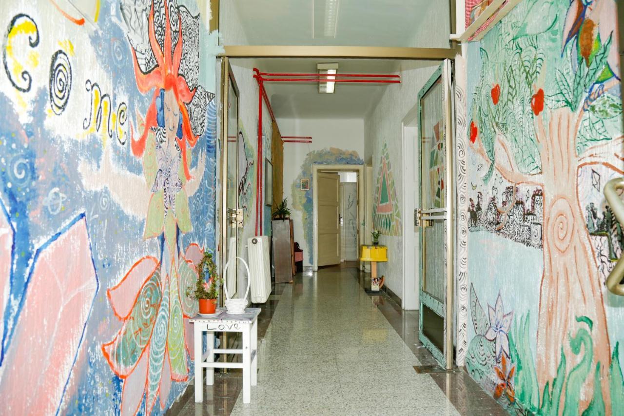 Hostel Yolo Belgrad Zewnętrze zdjęcie
