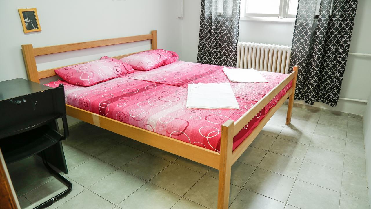 Hostel Yolo Belgrad Zewnętrze zdjęcie