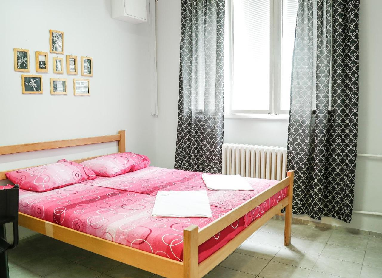 Hostel Yolo Belgrad Zewnętrze zdjęcie