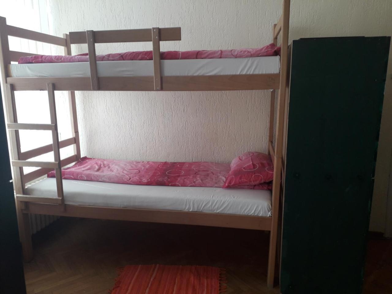 Hostel Yolo Belgrad Zewnętrze zdjęcie